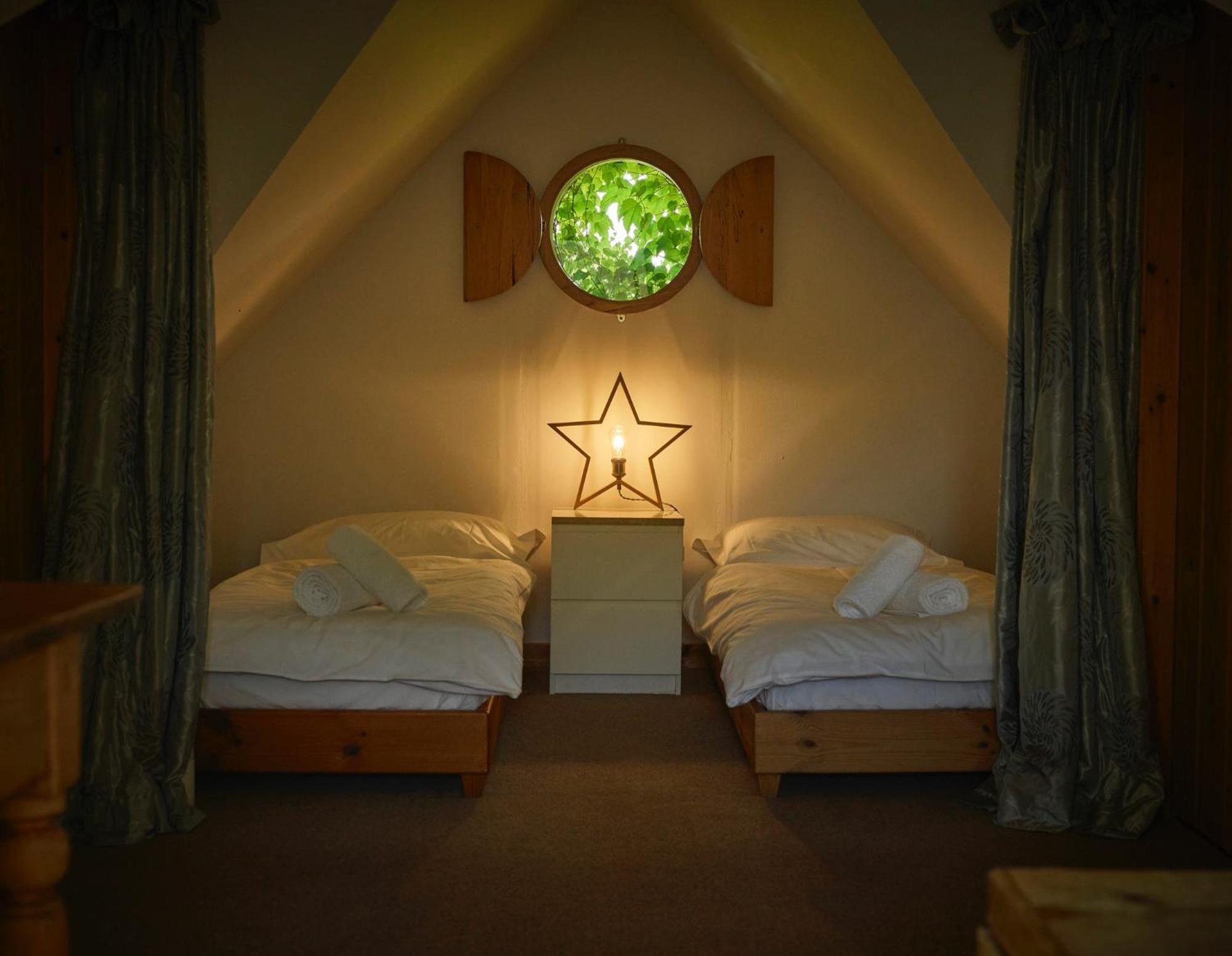 Lochend Chalets Port Of Menteith Exteriör bild